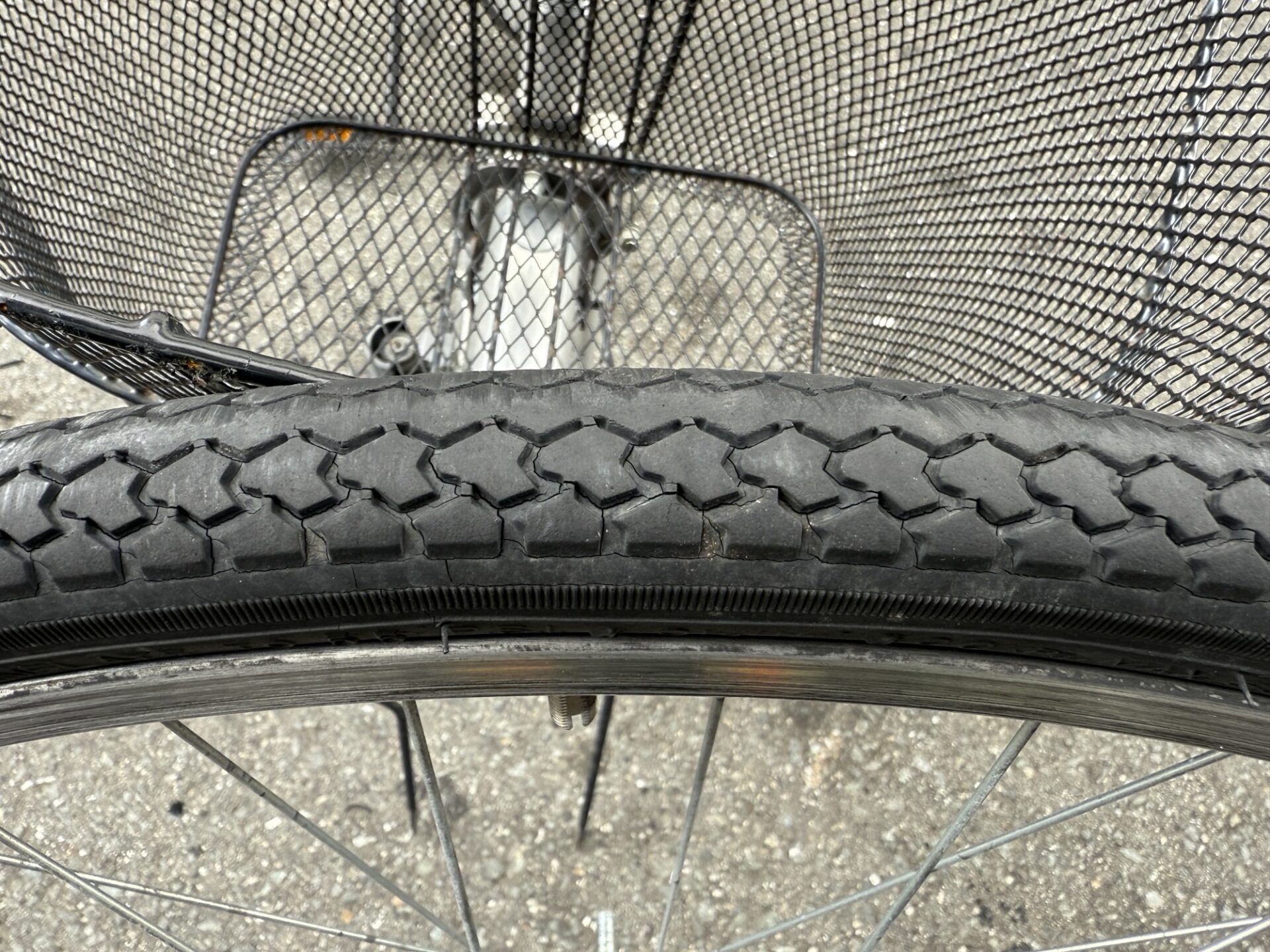 投稿についてもっと詳しく タイヤ交換のタイミング