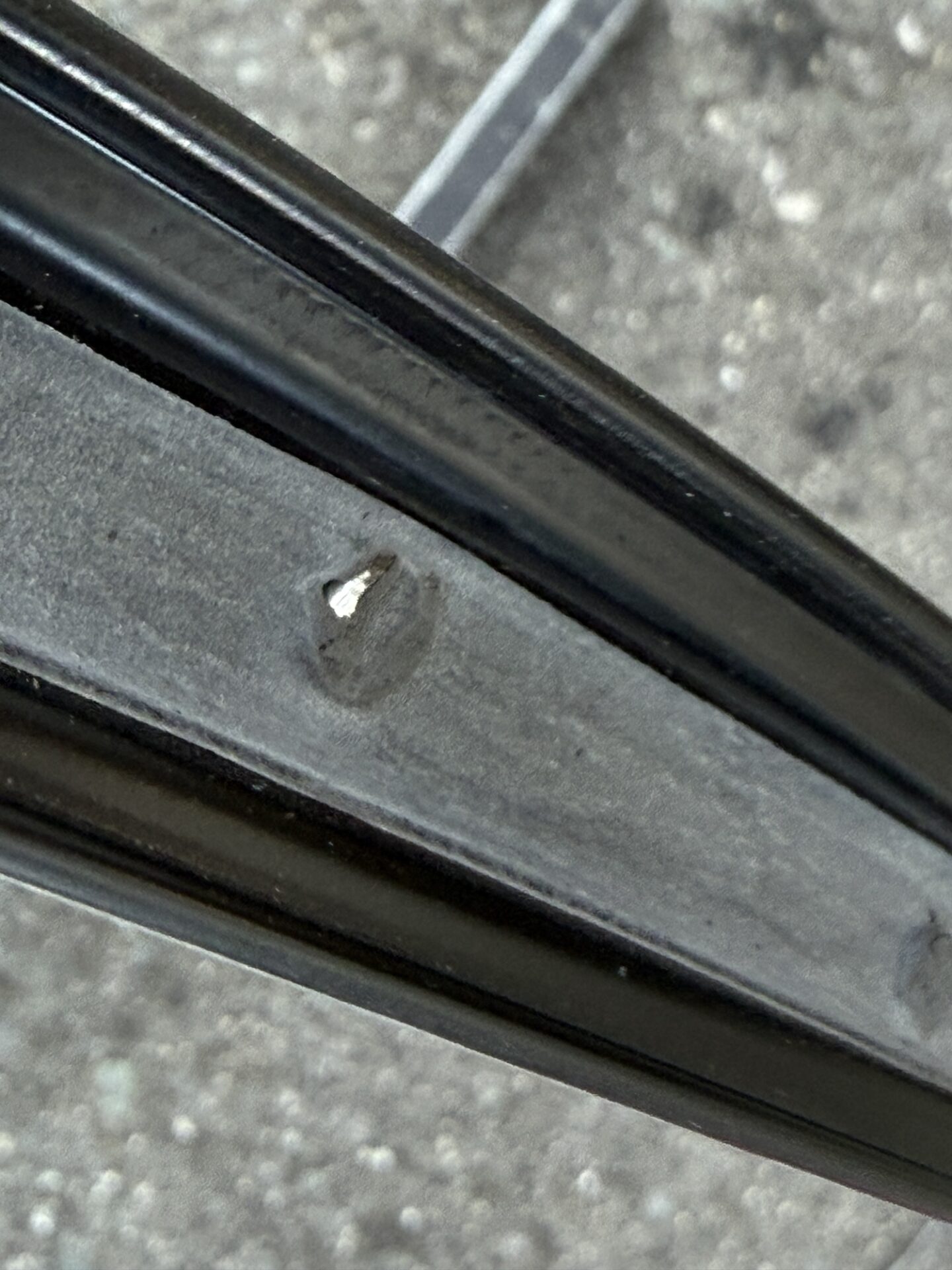 投稿についてもっと詳しく 敵は中にいる！